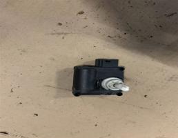 Мотор заслонки печки для Audi A6 (C6 4F) 2005-2008  запчасти бу