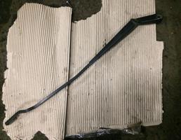 Поводок стеклоочистителя передний правый для Volkswagen Golf III/Vento 1991-1997  запчасти бу