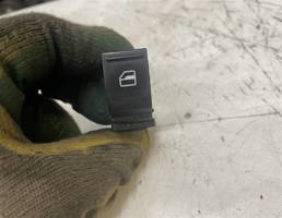 Кнопка стеклоподъемника для Volkswagen Passat (B7) 2011-2015  запчасти бу