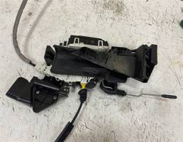 Замок двери передней правой для Mercedes-Benz W204 C-classe 2011-2015 рестайлинг  запчасти бу