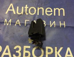 Замок двери распашной для Volkswagen Transporter T5 2003-2009  запчасти бу