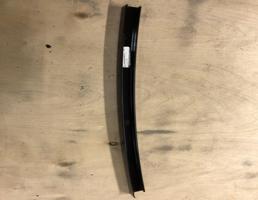 Направляющая стекла двери для Mercedes-Benz W166 GLE 2015-2018  запчасти бу