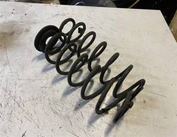 Пружина задняя для Skoda Octavia (A7) 2013-2017  запчасти бу
