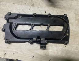 Крышка клапанная (ГБЦ) для Audi Q7 (4L)  2005 - 2009  запчасти бу