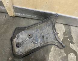 Защита антигравийная для Audi A4 (B8) 2007-2012  запчасти бу