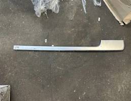 Накладка двери передней правой для Land Rover Range Rover Vogue 2013 >  запчасти бу