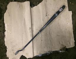 Поводок стеклоочистителя передний правый для Volkswagen Passat (B3) 1988-1993  запчасти бу