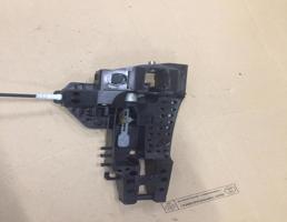 Кронштейн ручки для Audi Q3 (8U) 2014-2018 рестайлинг  запчасти бу