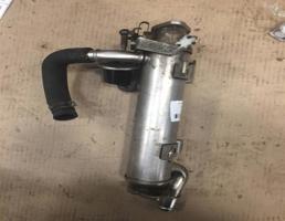 Радиатор ОГ для Volkswagen Passat (B6) 2005-2010  запчасти бу