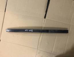 Направляющая стекла двери для Mercedes-Benz W204 C-classe 2011-2015 рестайлинг  запчасти бу