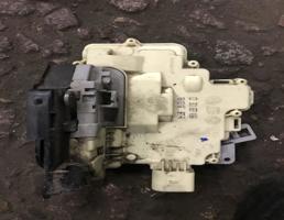 Замок двери передней правой для Audi Q7 (4L)  2005 - 2009  запчасти бу