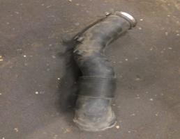 патрубок впускного тракта для Audi A8 (D4,4H) 2011-2014  запчасти бу