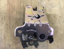 Замок багажника для Audi A3 (8V) 2016-2019 рестайлинг  запчасти бу