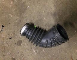 Патрубок воздушного фильтра для Audi A4 (B8) 2007-2012  запчасти бу