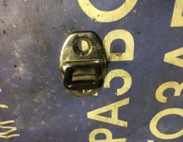 Ответная часть замка двери для Volkswagen Passat (B5) 1996-2000  запчасти бу