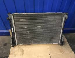 Радиатор основной для Mercedes-Benz W204 C-classe 2011-2015 рестайлинг  запчасти бу