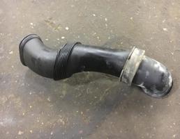 Патрубок для Audi Q7 (4L)  2005 - 2009  запчасти бу
