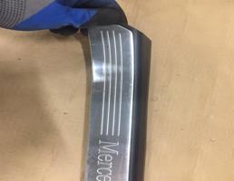 Накладка порога (внутренняя) для Mercedes-Benz W221 S-Klasse S221 2005-2009  запчасти бу