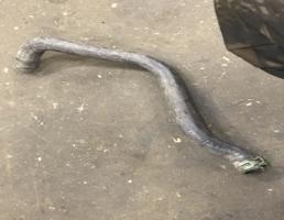 Патрубок для Volkswagen Passat (B3) 1988-1993  запчасти бу