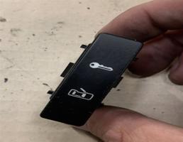 Кнопка центрального замка для Volkswagen Touareg 7L 2007-2010  запчасти бу