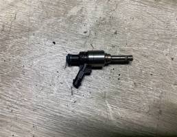 Форсунка бензиновая для Audi A4 (B8) 2007-2012  запчасти бу