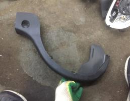 накладка петли крышки багажника для Mercedes-Benz W204 C-classe 2011-2015 рестайлинг  запчасти бу