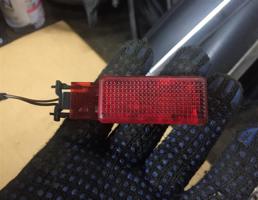 Фонарь двери для Volkswagen Touareg 7L 2002-2006  запчасти бу