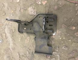 Замок капота для Volkswagen Touareg 7L 2007-2010  запчасти бу