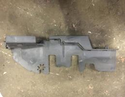 Дефлектор радиатора для Volkswagen Passat (B6) 2005-2010  запчасти бу