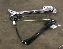 Стеклоподъемник передний левый для Mercedes-Benz W218 C218 CLS 2010-2017  запчасти бу