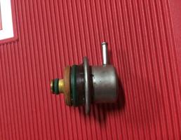 Регулятор давления топлива для Volkswagen Golf II/Jetta II 1983-1992  запчасти бу