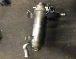 Радиатор ОГ для Volkswagen Passat CC 2008-2012  запчасти бу