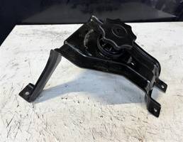 Кронштейн  аккумулятора для Audi A6 (C7 4G)2011-2014  запчасти бу