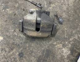 Суппорт передний правый для Volkswagen Golf VI 2009-2012  запчасти бу