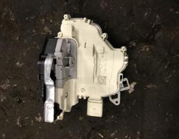 Замок двери задней правой для Audi A6 (C7 4G)2011-2014  запчасти бу