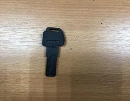 Ключ для Audi Q7 (4L)  2005 - 2009  запчасти бу