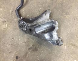 Опора двигателя правая для Audi Q7 (4L)  2005 - 2009  запчасти бу