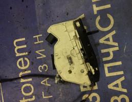 Замок двери задней левой для Volkswagen Tiguan 2007-2011  запчасти бу