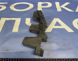 Направляющая заднего бампера правая для Opel Corsa D  запчасти бу