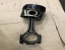 Поршень с шатуном для Audi A4 (B7) 2005-2007  запчасти бу