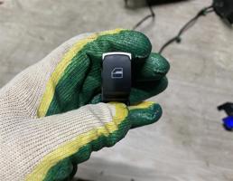 Кнопка стеклоподъемника для Volkswagen Passat CC 2008-2012  запчасти бу