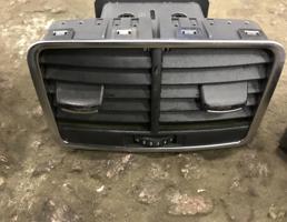 Дефлектор приточного воздуха для Audi A6 (C6 4F) 2005-2008  запчасти бу