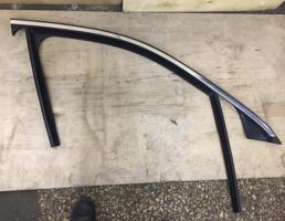 уплотнитель стекла двери передний правый для Mercedes-Benz W253 X253 GLC 2015-2019  запчасти бу