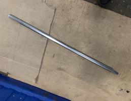 Молдинг стекла двери задней левой для Mercedes-Benz W213 E-classe  запчасти бу