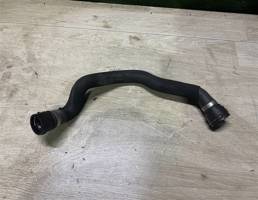 Патрубок радиатора для Audi A4 (B8) 2007-2012  запчасти бу