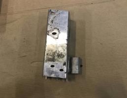 Кронштейн усилителя заднего бампера для Audi Q5 (8R) 2009-2012  запчасти бу