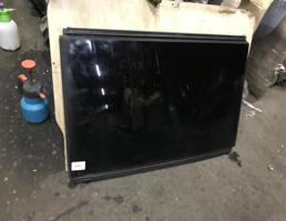 стекло люка среднее для Audi Q7 (4L)  2005 - 2009  запчасти бу