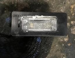 Фонарь подсветки номера для Audi Q5 (8R) 2009-2012  запчасти бу