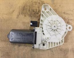 Мотор стеклоподъемника для Audi Q5 (FY) 2017  запчасти бу