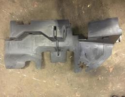 Дефлектор радиатора для Volkswagen Passat (B6) 2005-2010  запчасти бу